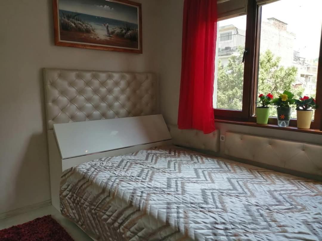 Apartament Peyo Yavorov Burgas Bagian luar foto