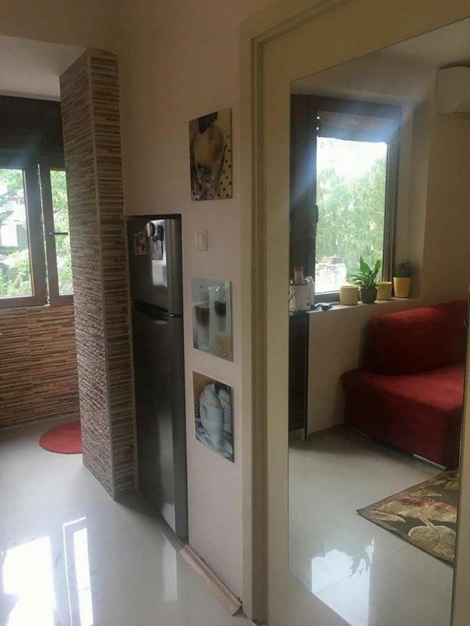 Apartament Peyo Yavorov Burgas Bagian luar foto